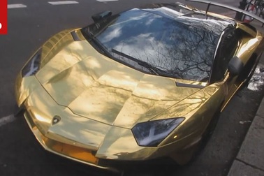 Lóng lánh siêu xe mạ crôm vàng