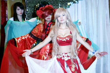 Thưởng thức vở kịch cosplay say đắm