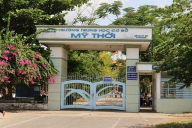 Một nam sinh bị hơn 20 học sinh đánh tại trường đến nhập viện?