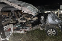 Vụ tai nạn 5 người chết ở Lạng Sơn: Tài xế ô tô 16 chỗ khai gì?