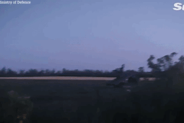 Tổ hợp phòng không "Ong bắp cày" khai hỏa phá hủy UAV của Ukraine