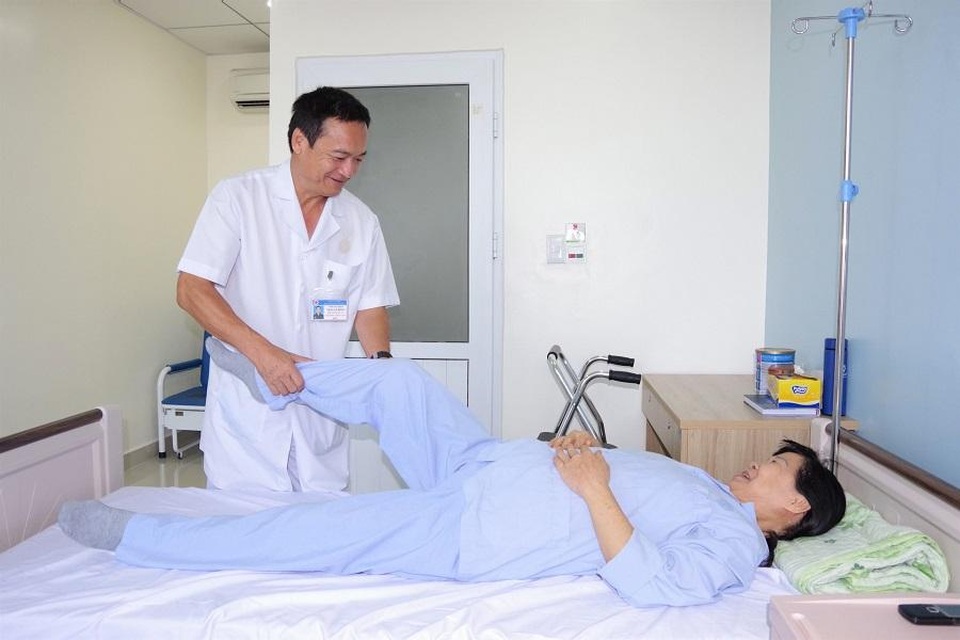 Vươn tới tầm cao mới trong chuyên ngành Chấn thương Chỉnh hình - Phục hồi Chức năng - 2 Vươn tới tầm cao mới trong chuyên ngành Chấn thương Chỉnh hình - Phục hồi Chức năng - 2