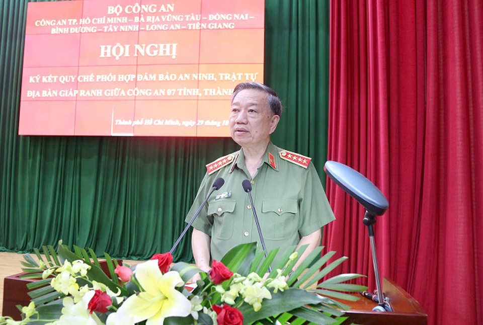 Công an TPHCM ký quy chế phòng chống tội phạm với 6 tỉnh giáp ranh - 2 Công an TPHCM ký quy chế phòng chống tội phạm với 6 tỉnh giáp ranh - 2
