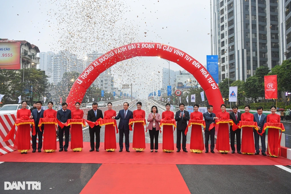 Hà Nội: Thông xe vành đai 2 trên cao có tổng mức đầu tư gần 10.000 tỷ đồng - 1 Hà Nội: Thông xe vành đai 2 trên cao có tổng mức đầu tư gần 10.000 tỷ đồng - 1