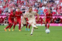 Kane, Muller tỏa sáng, Bayern Munich giành chiến thắng trên sân nhà