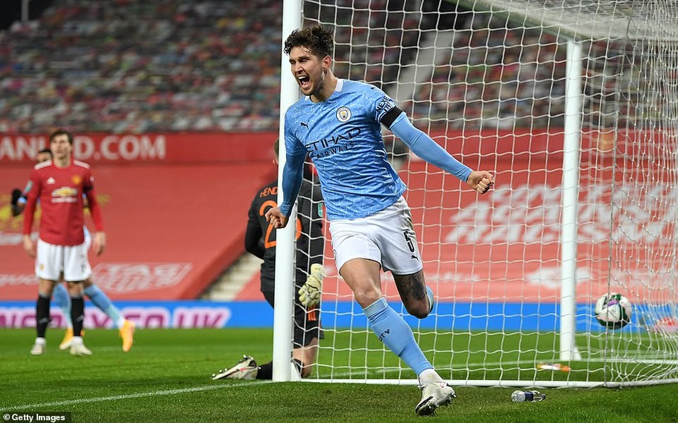 Những khoảnh khắc Man City quật ngã Man Utd tại Old Trafford - 6 Những khoảnh khắc Man City quật ngã Man Utd tại Old Trafford - 6