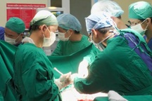 Lâm nguy vì tai nạn bất ngờ trong lúc lau dọn nhà