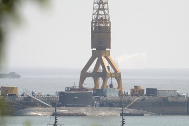 2 thủy thủ Ấn Độ chết vì hít phải khói độc trên tàu ngầm