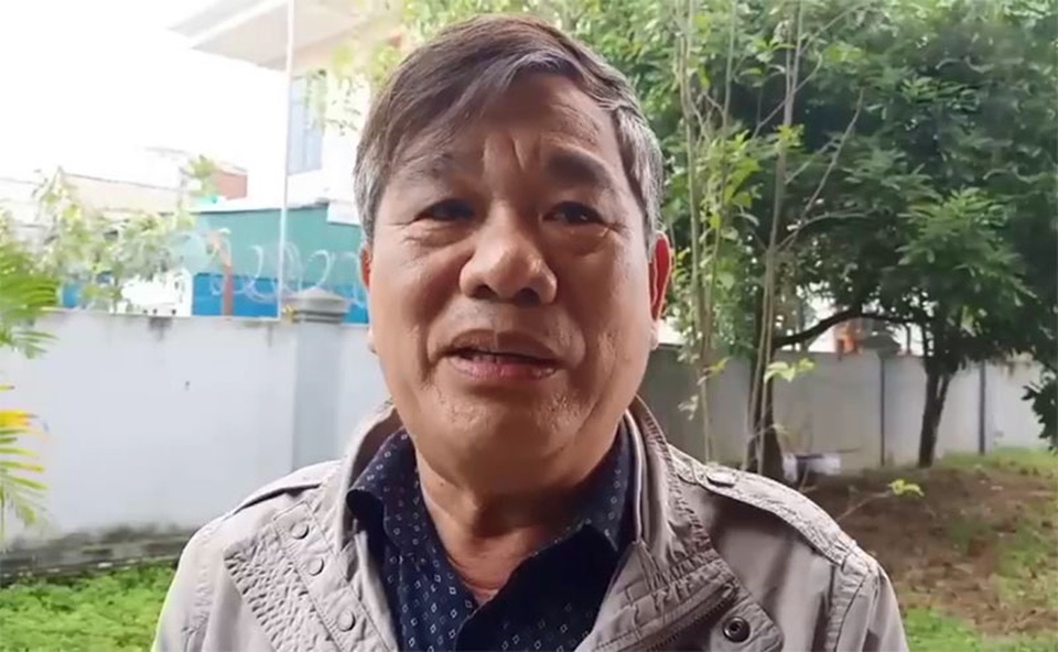 Doanh nghiệp băm nát hành lang giao thông: Tỉnh đem con bỏ chợ? - 3 Doanh nghiệp băm nát hành lang giao thông: Tỉnh đem con bỏ chợ? - 3