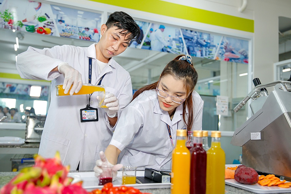 Tuyển sinh 2021: Nhiều ngành học mới, đa dạng phương thức xét tuyển - 3 Tuyển sinh 2021: Nhiều ngành học mới, đa dạng phương thức xét tuyển - 3