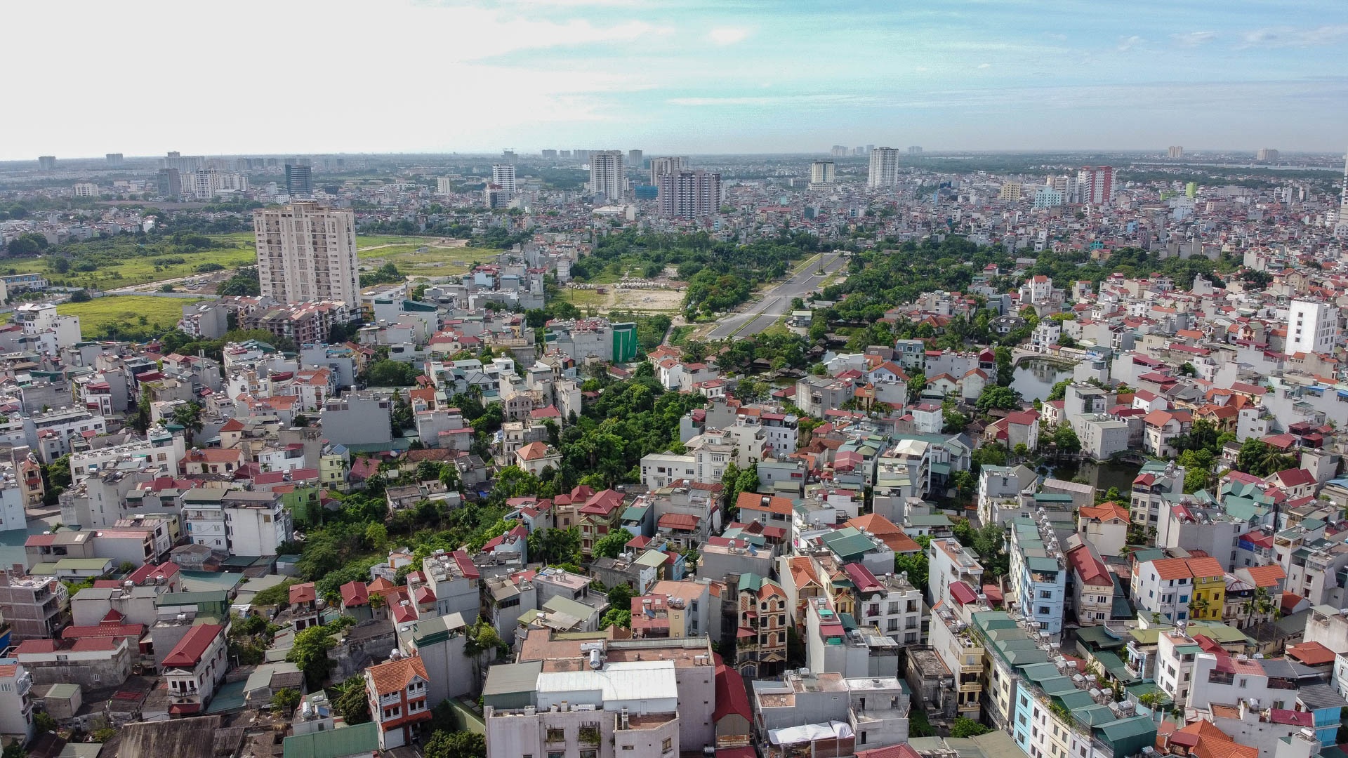 Toàn cảnh con đường nghìn tỷ tại Hà Nội: Làm được vài trăm mét sau 2 năm - 3 Toàn cảnh con đường nghìn tỷ tại Hà Nội: Làm được vài trăm mét sau 2 năm - 3