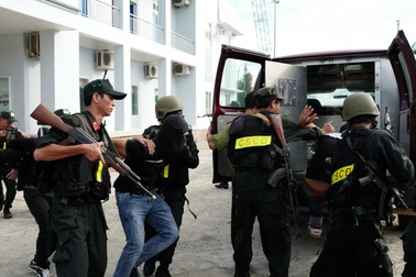 Diễn tập phòng chống khủng bố tại Nhà máy Lọc dầu Dung Quất