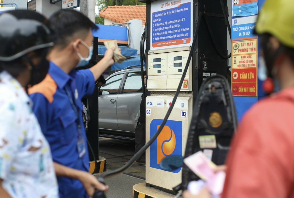 Đến lượt ông lớn lo đứt gãy nguồn cung xăng dầu, đưa loạt giải pháp - 1 Đến lượt ông lớn lo đứt gãy nguồn cung xăng dầu, đưa loạt giải pháp - 1