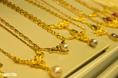 Thị trường vàng nghẹt thở trước áp lực lạm phát