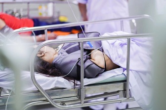 Vụ cháy quán ăn, 6 người thương vong: 2 cô gái nhảy lầu hiện ra sao?