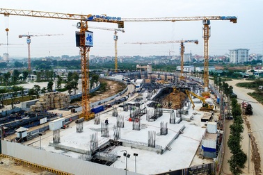 “Đột nhập” công trường dự án khủng của bất động sản Tây hồ Tây