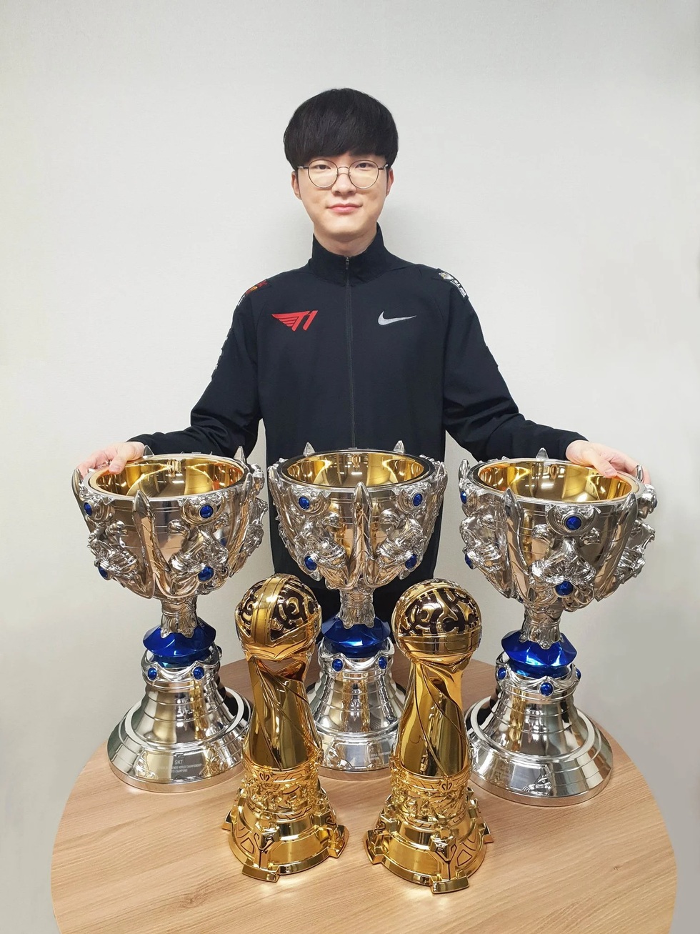 Game thủ Faker: Chưa học hết cấp 3, là Messi của giới eSport - 2 Game thủ Faker: Chưa học hết cấp 3, là Messi của giới eSport - 2