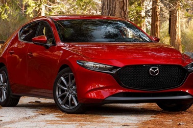 Triệu hồi Mazda3 vì nguy cơ… rơi gương chiếu hậu