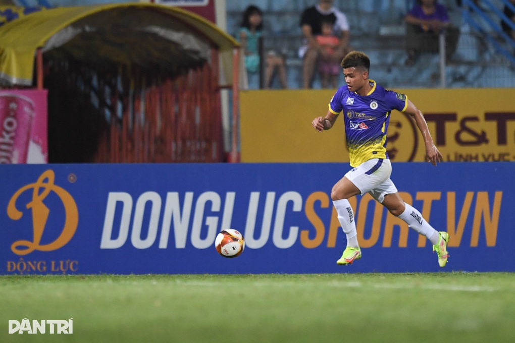 Chia điểm với Đà Nẵng, CLB Hà Nội lỡ thời cơ áp sát ngôi đầu bảng - 5 Chia điểm với Đà Nẵng, CLB Hà Nội lỡ thời cơ áp sát ngôi đầu bảng - 5