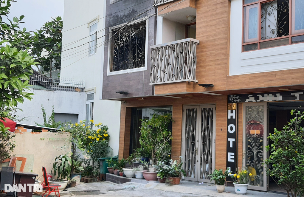 Người đàn ông nghi tưới xăng tự thiêu trong khách sạn ở TPHCM - 1 Người đàn ông nghi tưới xăng tự thiêu trong khách sạn ở TPHCM - 1