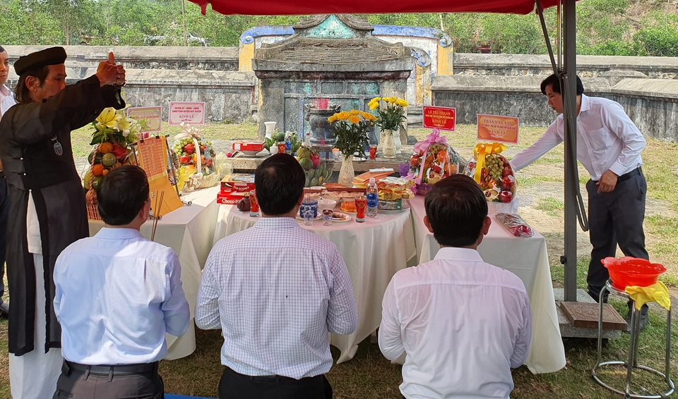 Khởi công trùng tu khu lăng mộ bà Đoàn Quý Phi - 9 Khởi công trùng tu khu lăng mộ bà Đoàn Quý Phi - 9