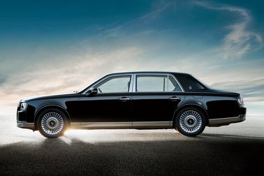 Cận cảnh chiếc Toyota đẳng cấp Rolls-Royce, giá siêu xe