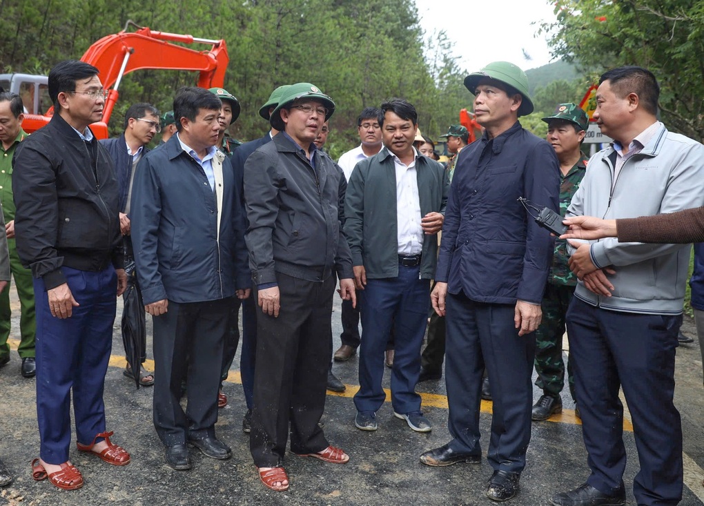 Phó Thủ tướng yêu cầu sớm sửa đường đèo Mimosa ở Lâm Đồng - 1 Phó Thủ tướng yêu cầu sớm sửa đường đèo Mimosa ở Lâm Đồng - 1