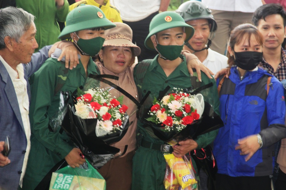 Hơn 4.300 thanh niên được xét nghiệm Covid-19, sẵn sàng lên đường nhập ngũ - 10 Hơn 4.300 thanh niên được xét nghiệm Covid-19, sẵn sàng lên đường nhập ngũ - 10