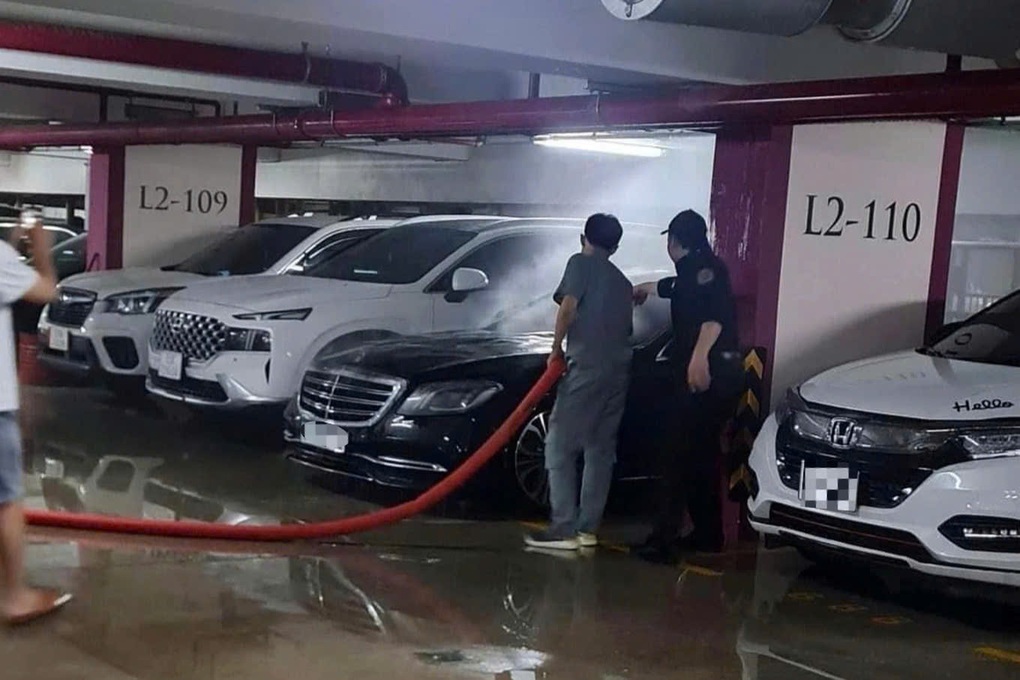 Ca sĩ Duy Mạnh kiện Mercedes-Benz Việt Nam, đòi bồi thường hơn 2,5 tỷ đồng - 1 Ca sĩ Duy Mạnh kiện Mercedes-Benz Việt Nam, đòi bồi thường hơn 2,5 tỷ đồng - 1