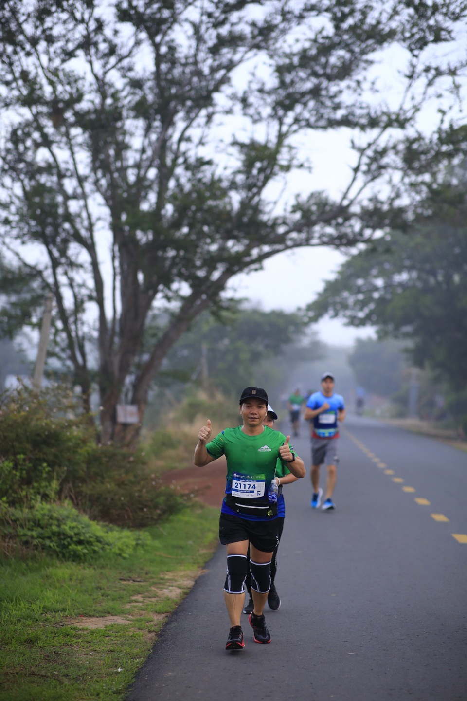 Cận cảnh đường chạy cực chất giải chạy BaDen Mountain Marathon - 2 Cận cảnh đường chạy cực chất giải chạy BaDen Mountain Marathon - 2