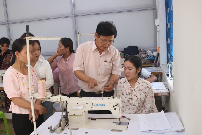 Lớp dạy nghề may tại Thừa Thiên Huế 