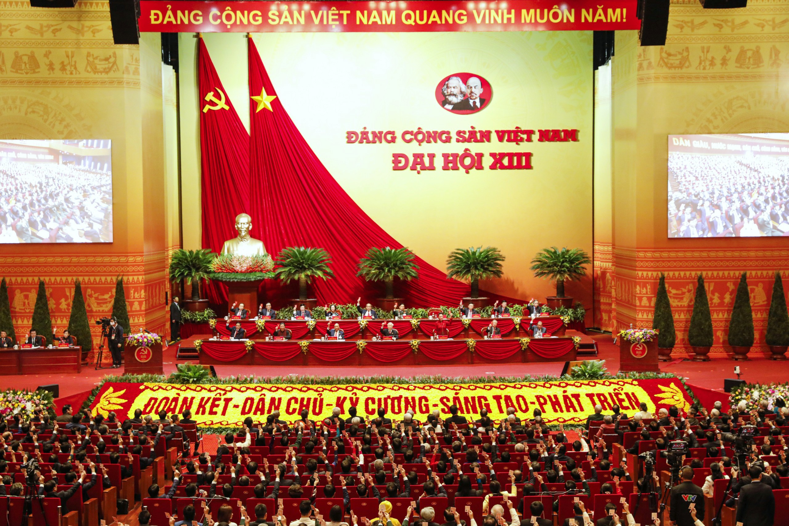 Đại hội đại biểu toàn quốc lần thứ XIII của Đảng bế mạc thành công tốt đẹp - 13 Đại hội đại biểu toàn quốc lần thứ XIII của Đảng bế mạc thành công tốt đẹp - 13