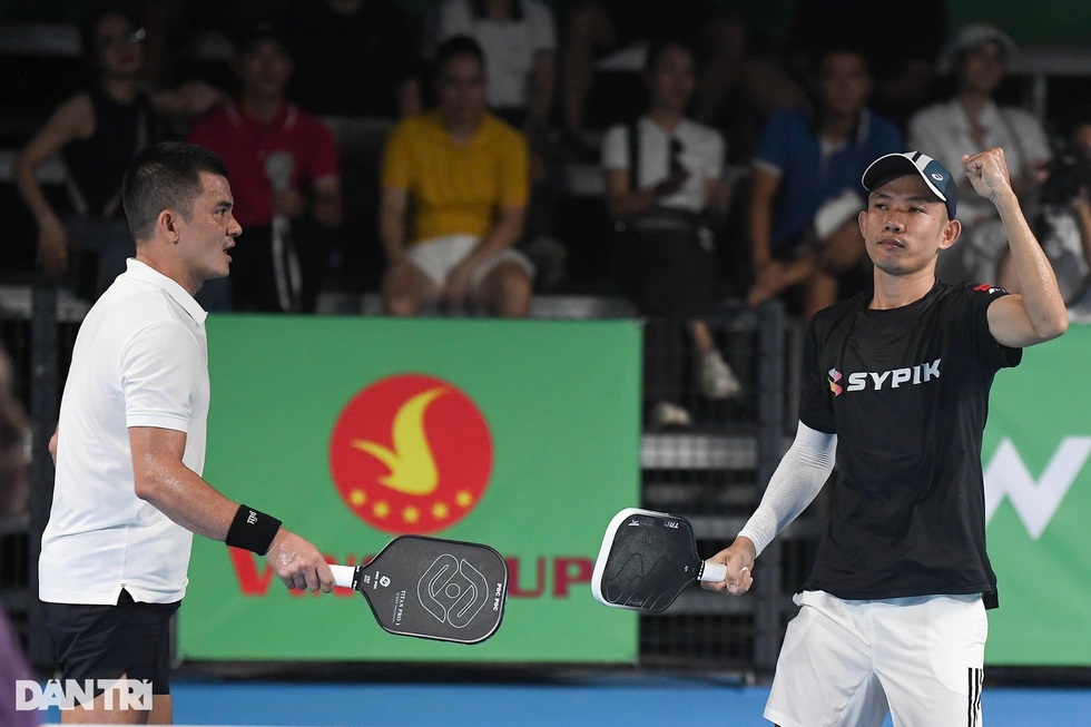 Nhà vô địch giải pickleball Dân trí tiết lộ bí quyết hạ hai ngôi sao lớn - 1 Nhà vô địch giải pickleball Dân trí tiết lộ bí quyết hạ hai ngôi sao lớn - 1