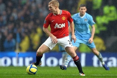 Paul Scholes bất ngờ trở lại thi đấu
