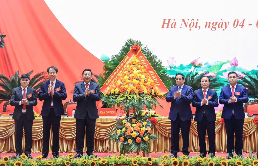 Thủ tướng: “Không có hạ tầng tốt, trải thảm đỏ nhà đầu tư cũng không đến”