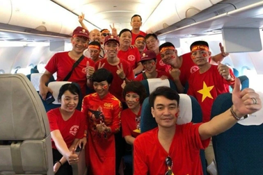 Fan cuồng chịu chi, săn tour "hot" sang Thái Lan cổ vũ tuyển Việt Nam