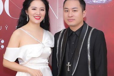 Phạm Thùy Dung hát "rock" cùng Tùng Dương trong "The phantom of opera"