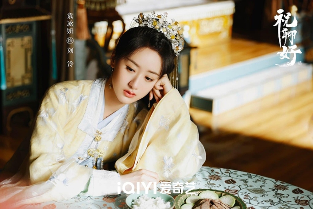 Người đẹp Lưu Ly mỹ nhân sát bị xóa mặt, nguy cơ bị phong sát - 2 Người đẹp Lưu Ly mỹ nhân sát bị xóa mặt, nguy cơ bị phong sát - 2