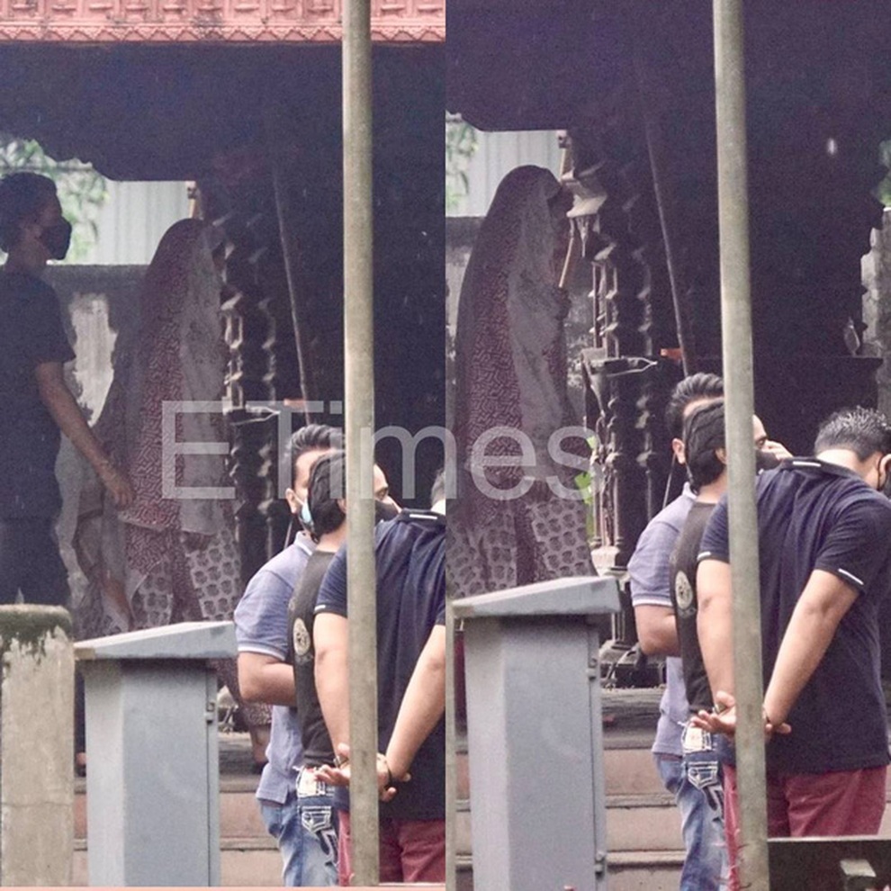 Mẹ ruột và bạn gái suy sụp trong tang lễ tài tử Cô dâu 8 tuổi - 10