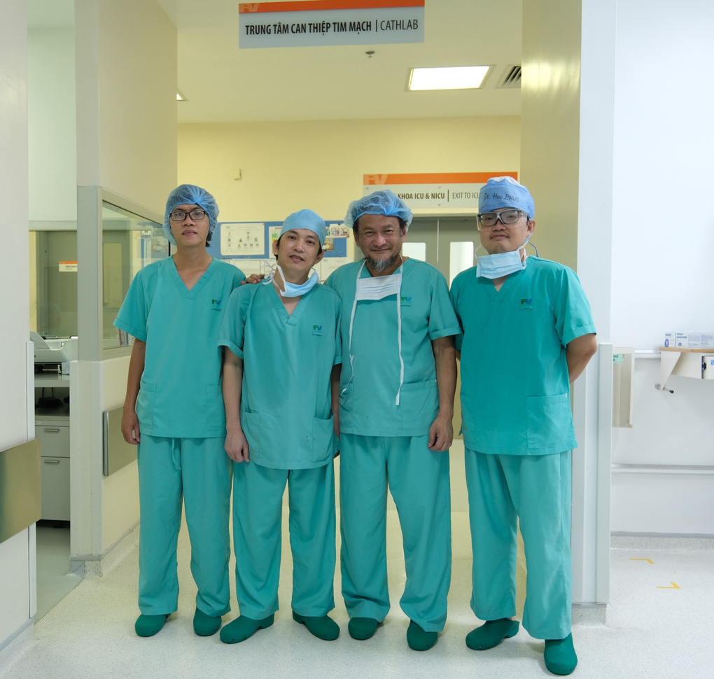 FV triển khai thành công kỹ thuật thay van động mạch chủ qua da - TAVI, không cần mổ hở - 3 FV triển khai thành công kỹ thuật thay van động mạch chủ qua da - TAVI, không cần mổ hở - 3