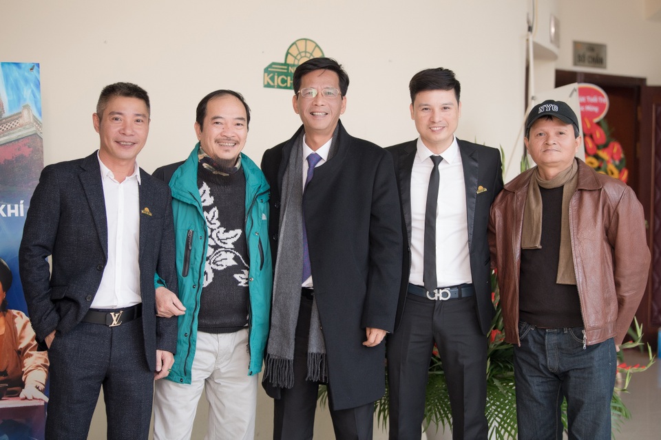 Dàn “Táo Quân” hội ngộ các thế hệ vàng của làng sân khấu Hà Nội - 11 Dàn “Táo Quân” hội ngộ các thế hệ vàng của làng sân khấu Hà Nội - 11