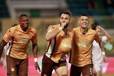 HAGL khiến Thể Công Viettel tan mộng vô địch, Bình Dương hòa CLB Quảng Nam