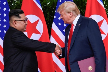 Tổng thống Trump dành “lời có cánh” cho ông Kim Jong-un
