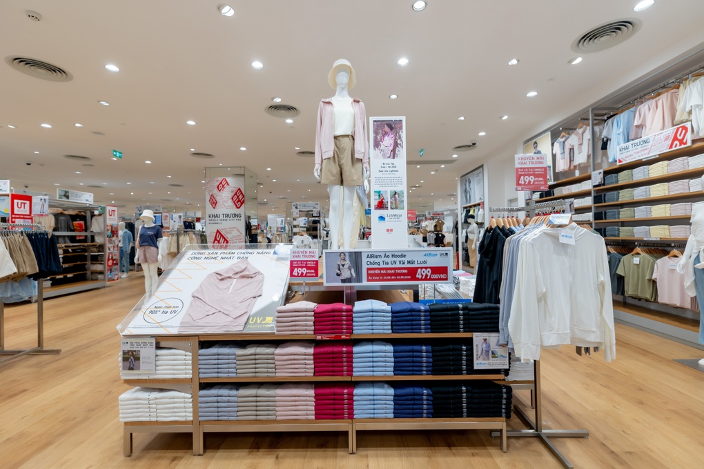 Hành trình UNIQLO 40 năm: Từ cửa hàng nhỏ vùng ngoại ô đến thương hiệu toàn cầu - 2 Hành trình UNIQLO 40 năm: Từ cửa hàng nhỏ vùng ngoại ô đến thương hiệu toàn cầu - 2