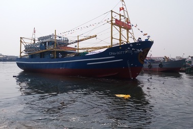 Hạ thủy tàu cá vỏ thép đầu tiên tại Đà Nẵng