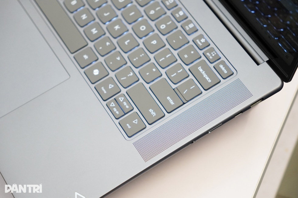 Đánh giá Lenovo Yoga Slim 7i Aura Edition sau một tuần sử dụng - 9 Đánh giá Lenovo Yoga Slim 7i Aura Edition sau một tuần sử dụng - 9