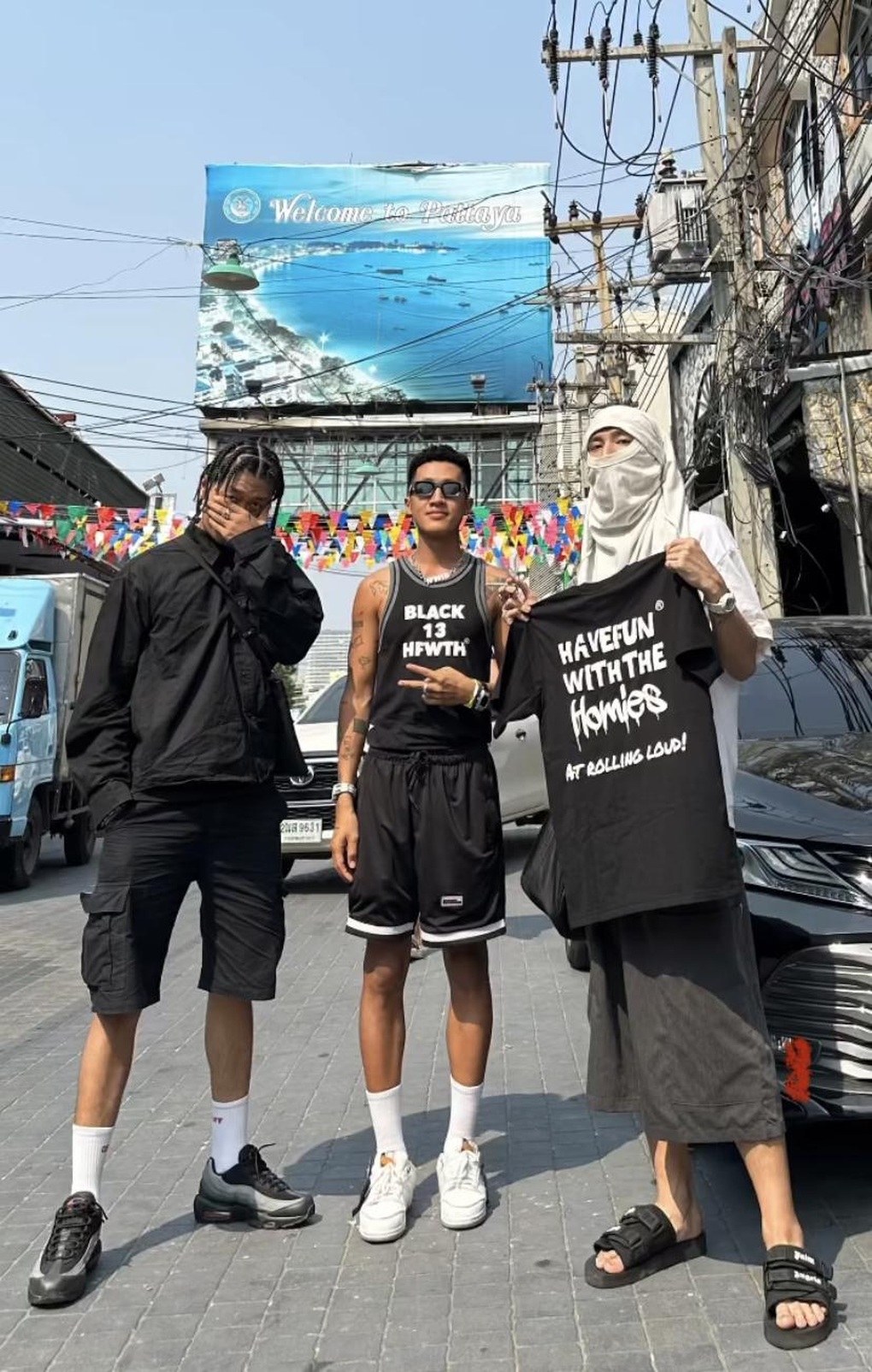 Khán giả Việt sang Thái đu idol trong đêm nhạc Hip Hop lớn nhất thế giới - 3 Khán giả Việt sang Thái đu idol trong đêm nhạc Hip Hop lớn nhất thế giới - 3