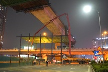 Xuyên đêm hợp long nhịp cầu cao nhất tại tuyến đường Vành đai 2 ở Hà Nội