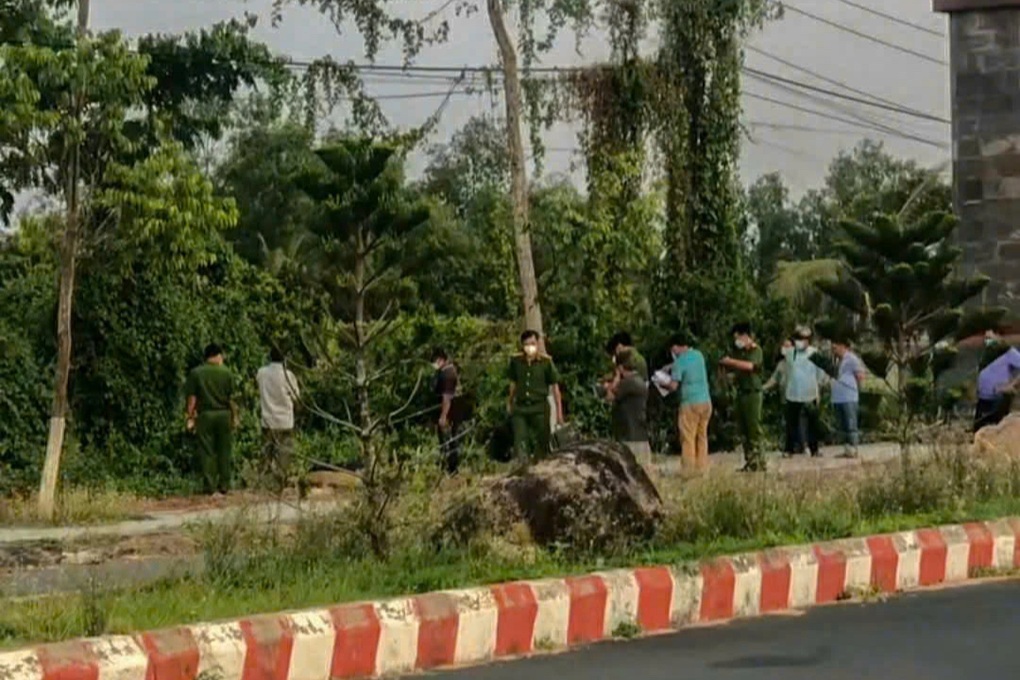 Tìm tung tích người đàn ông tử vong trong tư thế treo cổ - 1 Tìm tung tích người đàn ông tử vong trong tư thế treo cổ - 1