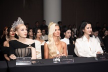 Hoa hậu Kỳ Duyên xúc động nhìn lại hành trình thi Miss Universe